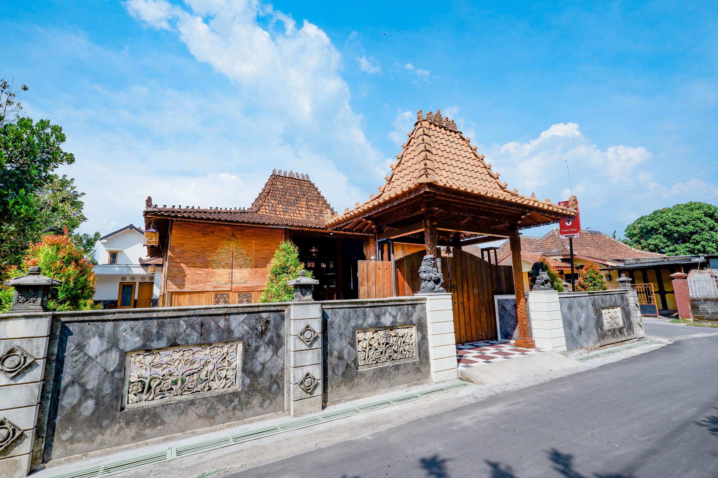 Oyo 2327 Pagsis Village Klaten Exteriér fotografie